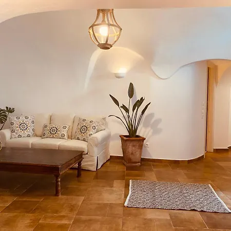 Esmi Cave Villa